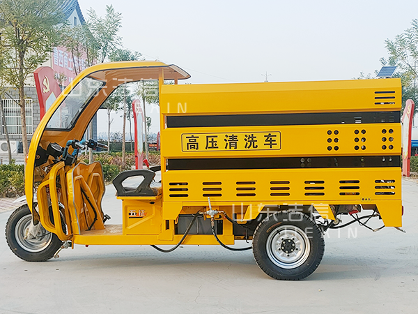 电动驾驶室高压清洗车简介