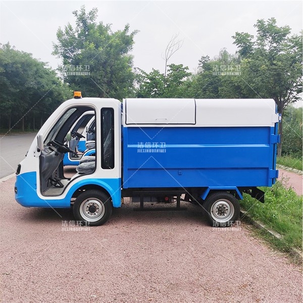 电动四轮清运车