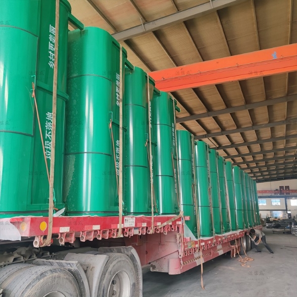 dì二车30个勾臂垃圾箱发往山西