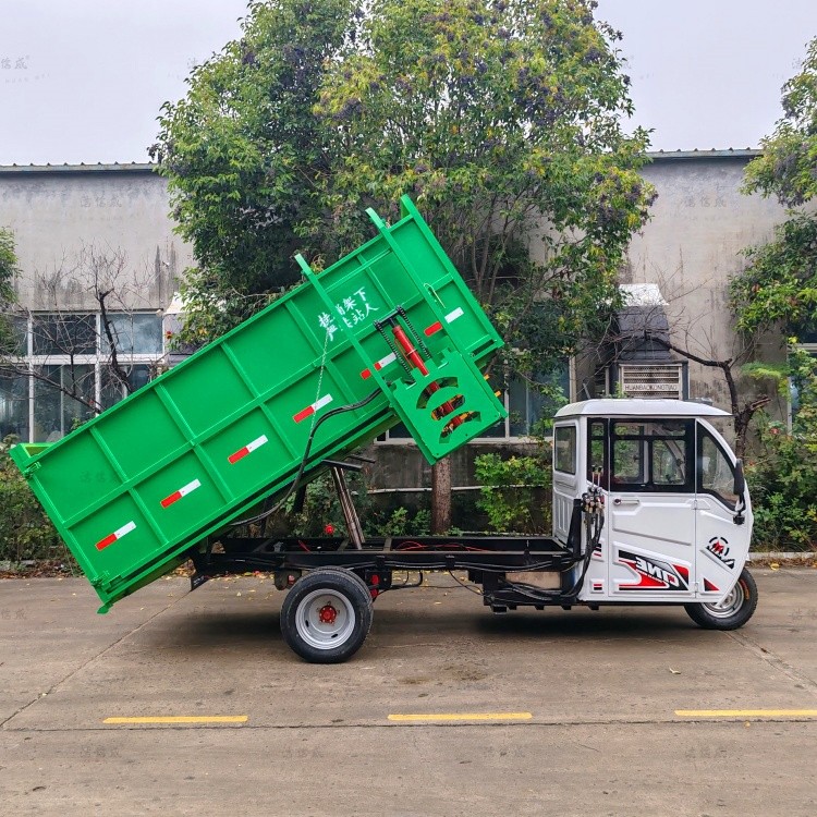 电动五轮挂桶垃圾车