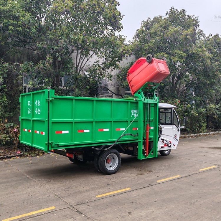 电动五轮挂桶垃圾车介绍