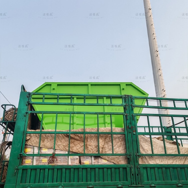 3个摆臂垃圾箱发往甘肃