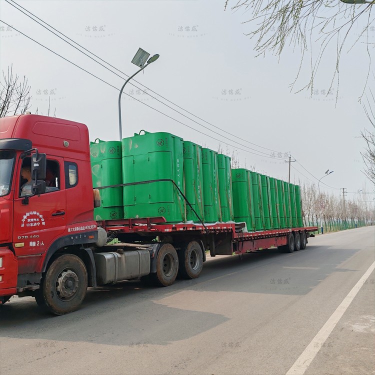 24个勾臂垃圾箱发往山东临沂