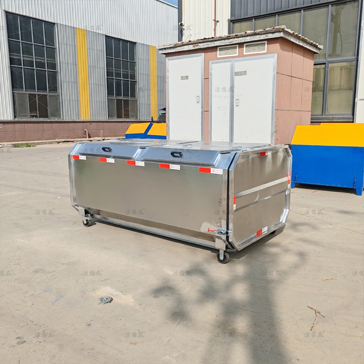 5个不锈钢勾臂垃圾箱发往河南