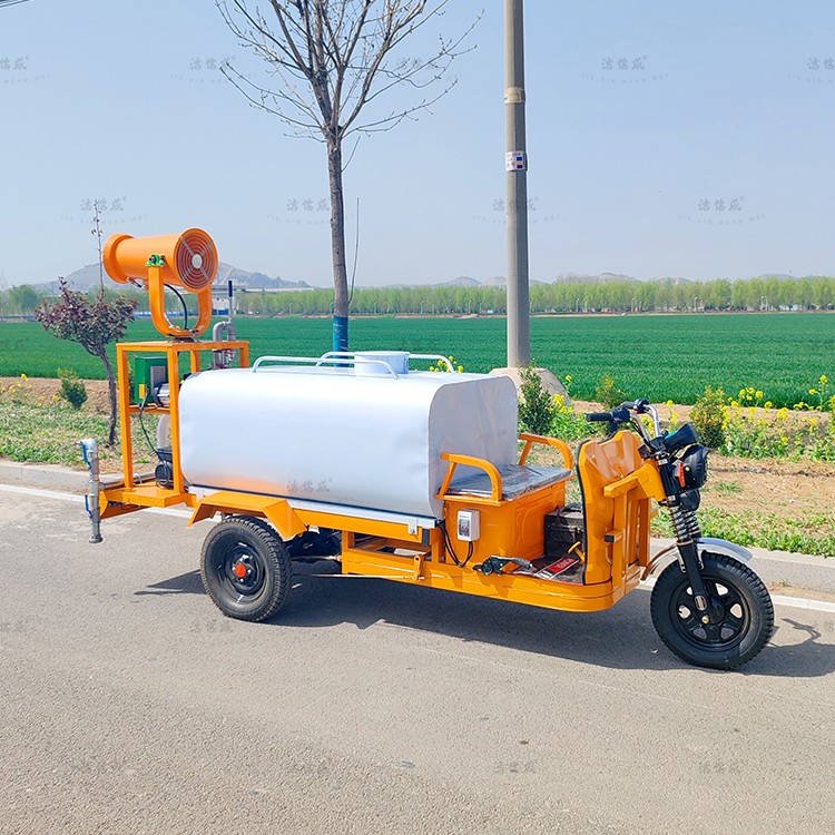 夏天洒水车的作用？